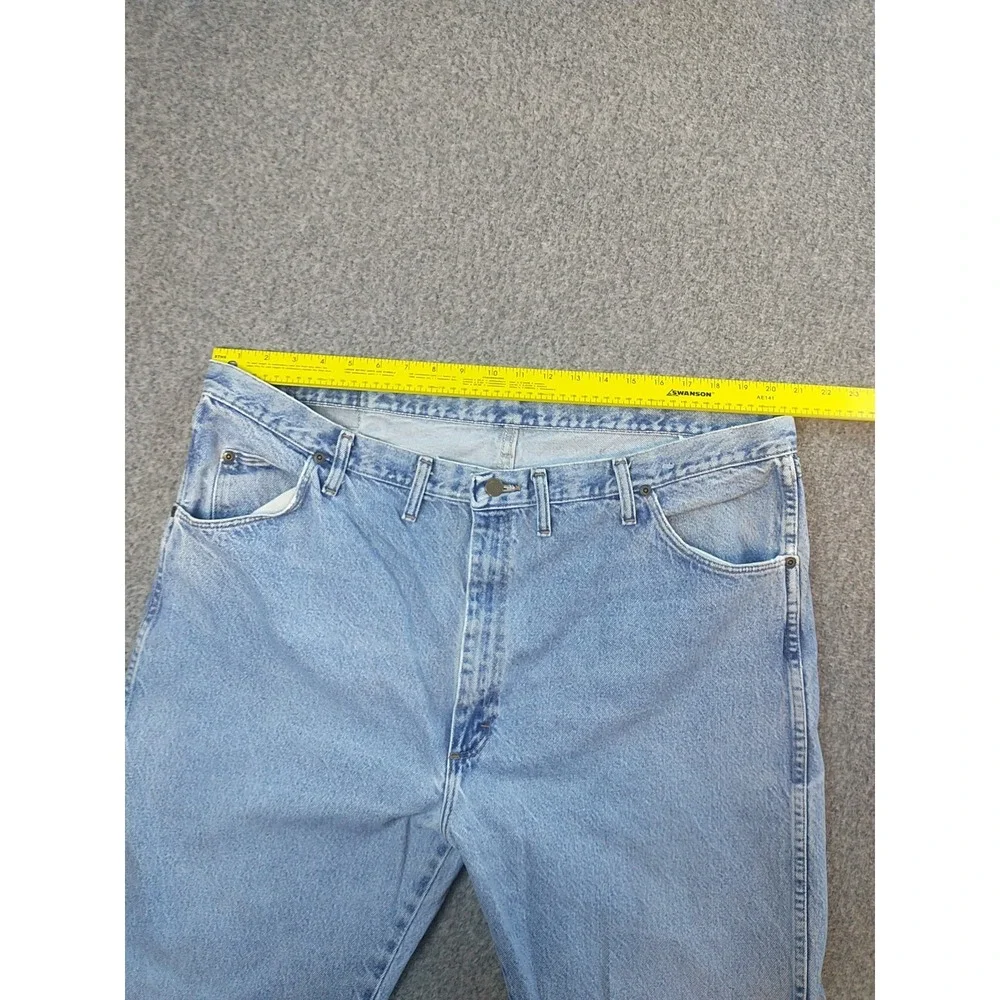 Wrangler Denim Blue Jeans Men's Size 42x31 Straight Leg Light Wash 96501DS Chore - Picture 13 of 16